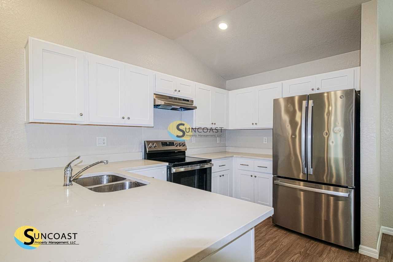 3257 E Porter St - Photo 2 of 17