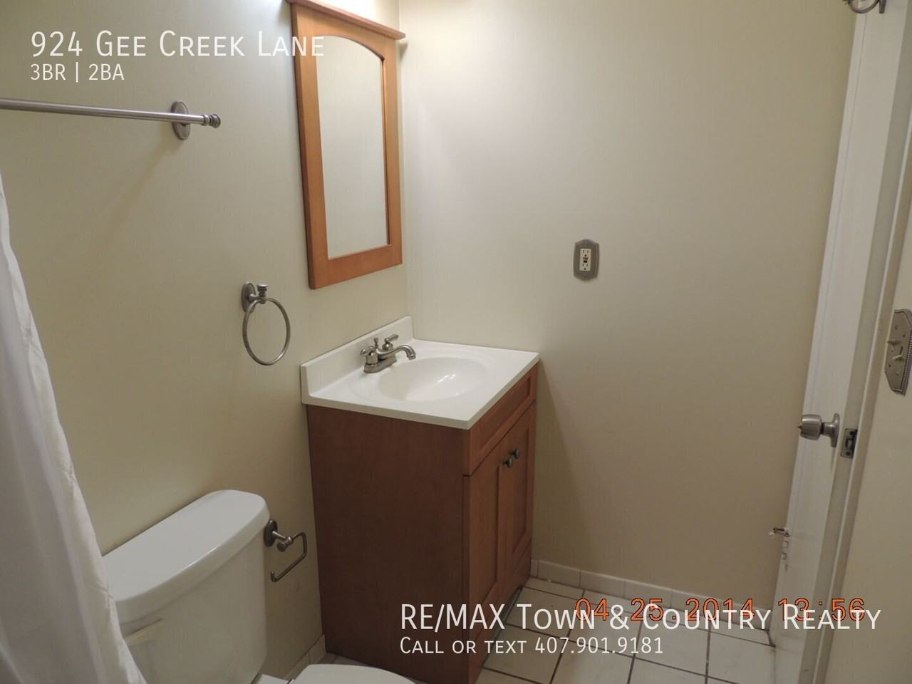 924 Gee Creek Ln - Photo 3 of 12