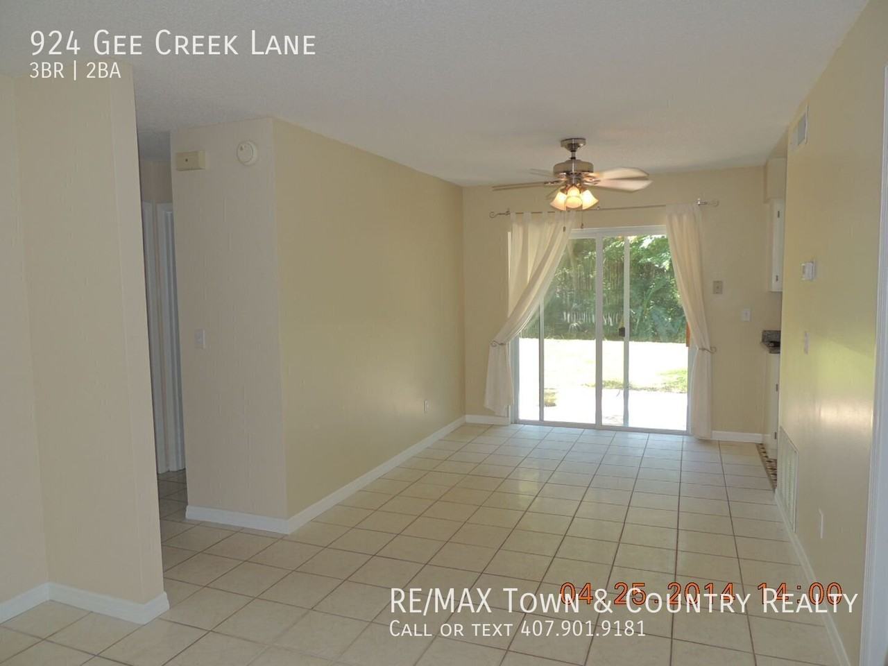924 Gee Creek Ln - Photo 7 of 12