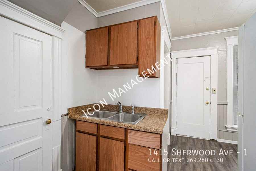 1415 Sherwood Ave #1 - Photo 5 of 15