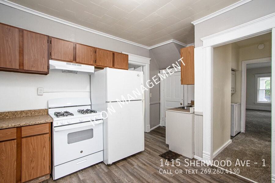1415 Sherwood Ave #1 - Photo 6 of 15