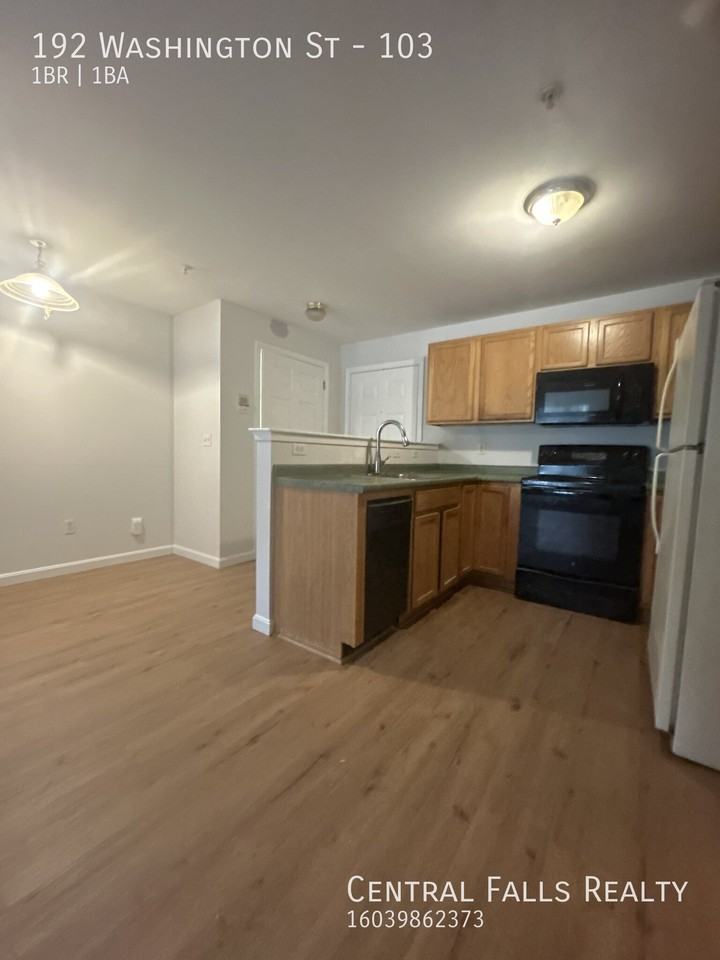 192 Washington St #103 - Photo 2 of 9