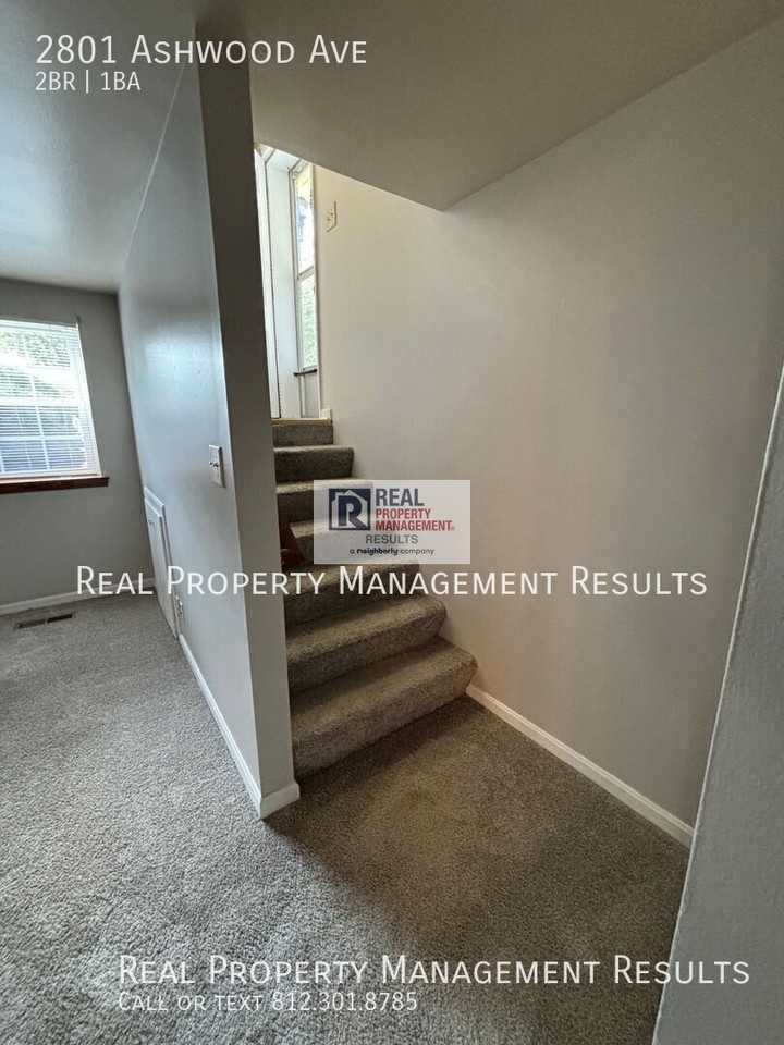 2801 Ashwood Ave - Photo 3 of 16