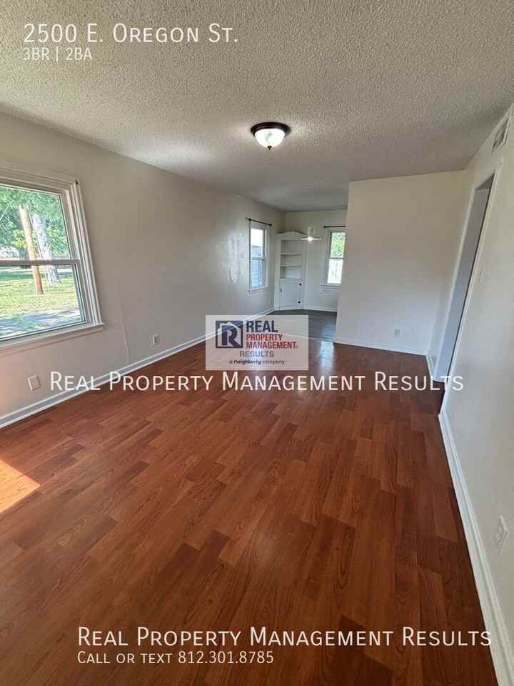 2500 E Oregon St - Photo 2 of 20