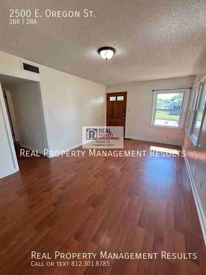 2500 E Oregon St - Photo 3 of 20