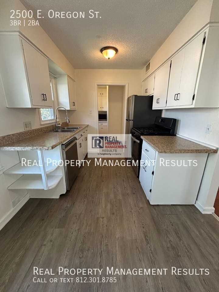 2500 E Oregon St - Photo 5 of 20