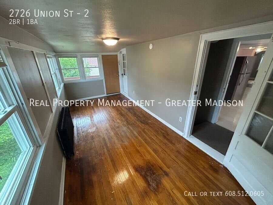 2726 Union St #2 - Photo 4 of 11