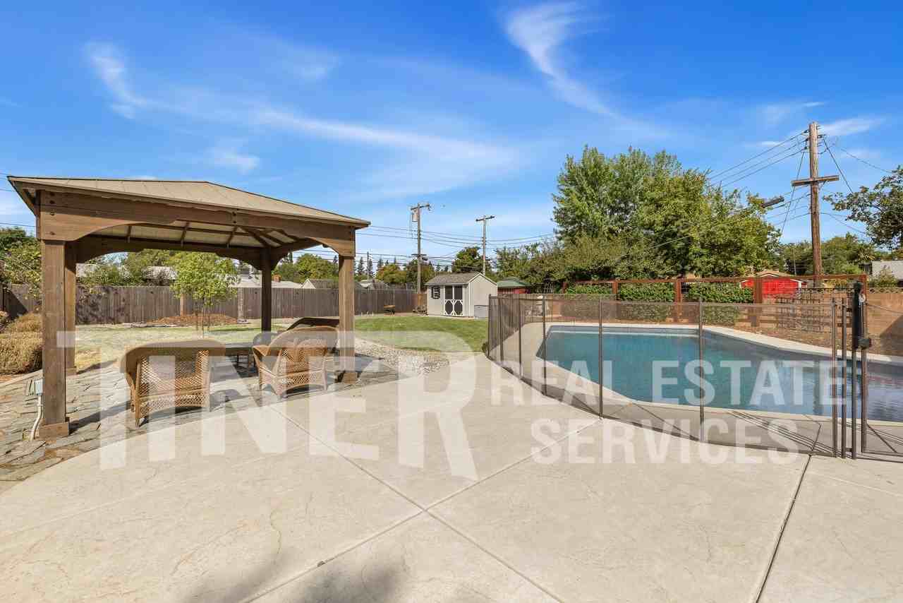 3831 Horton Ln - Photo 4 of 25