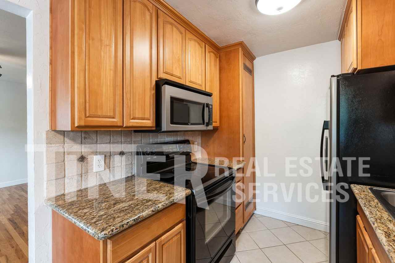 2312 I St #3 - Photo 4 of 21