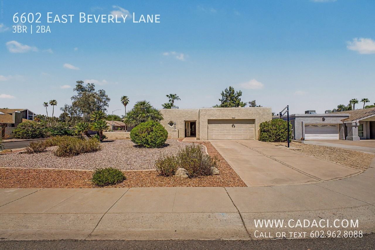 6602 E Beverly Ln - Photo 5 of 37