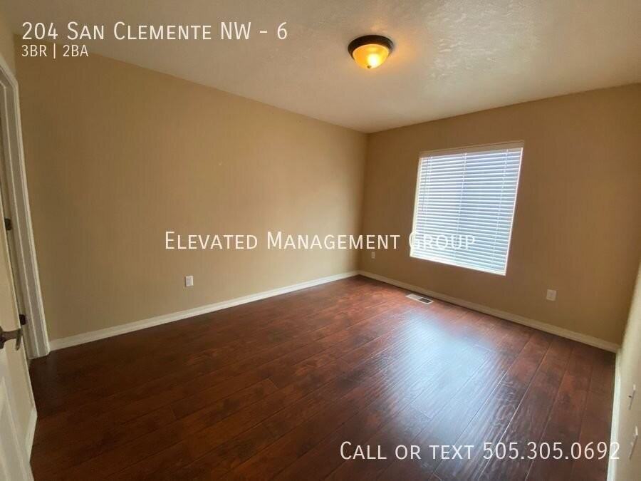 204 San Clemente Ave Nw #6 - Photo 7 of 7