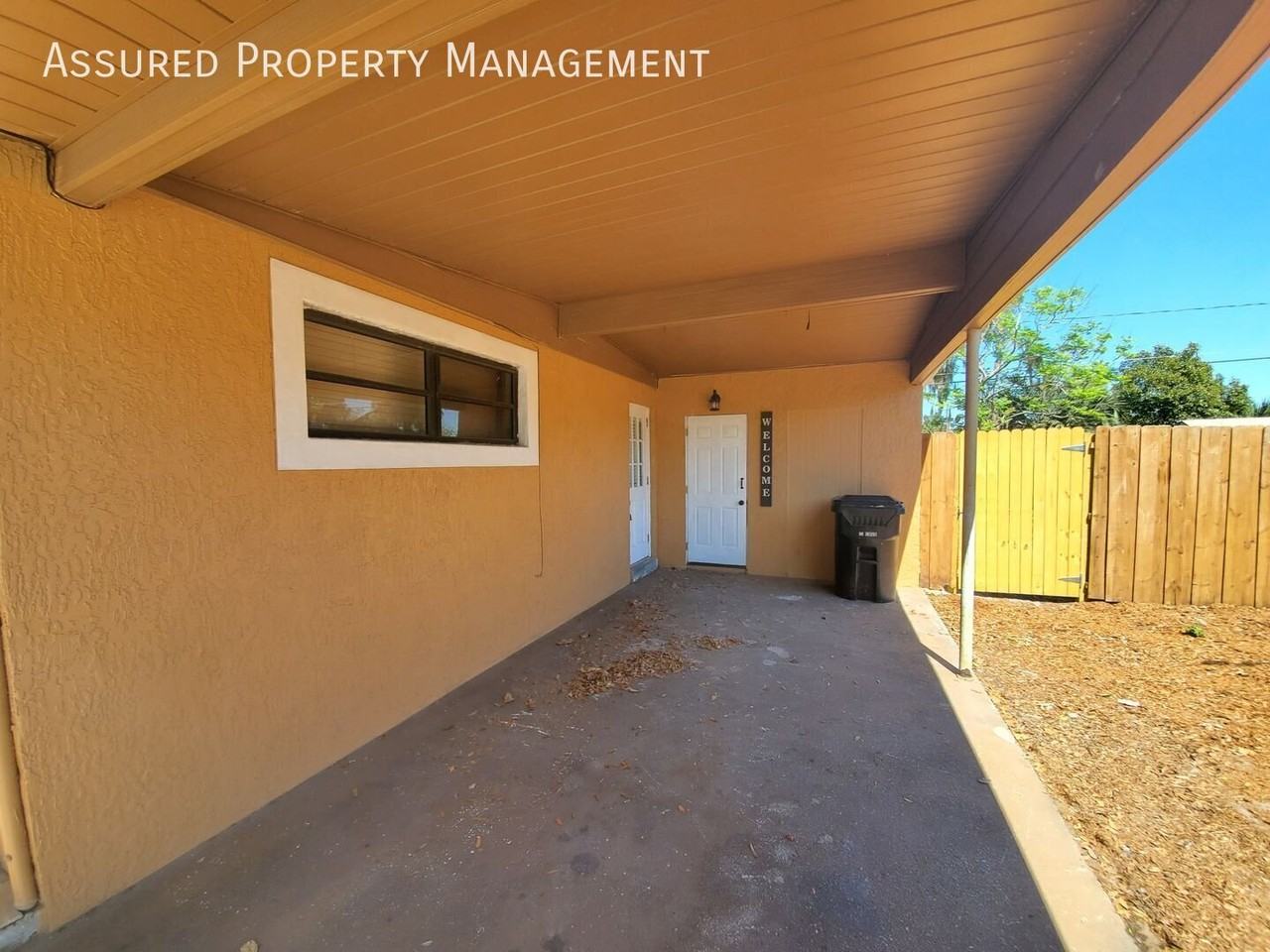 6303 Yellowstone St - Photo 2 of 7