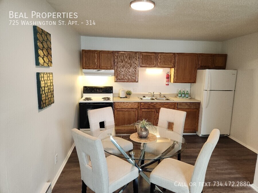 725 Washington St #314 - Photo 3 of 13