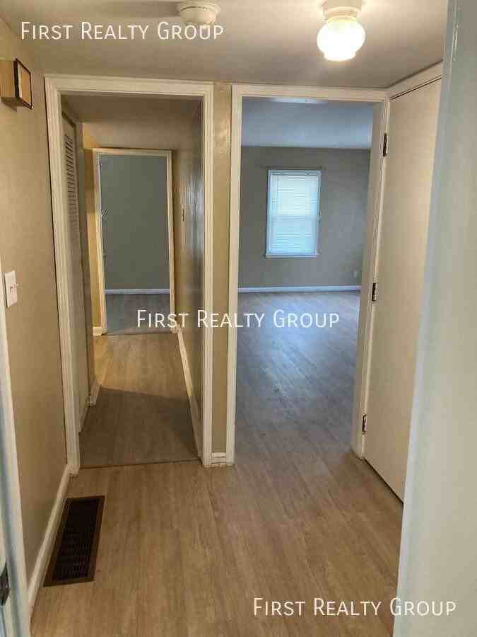3608 W Siebenthaler Ave - Photo 7 of 13