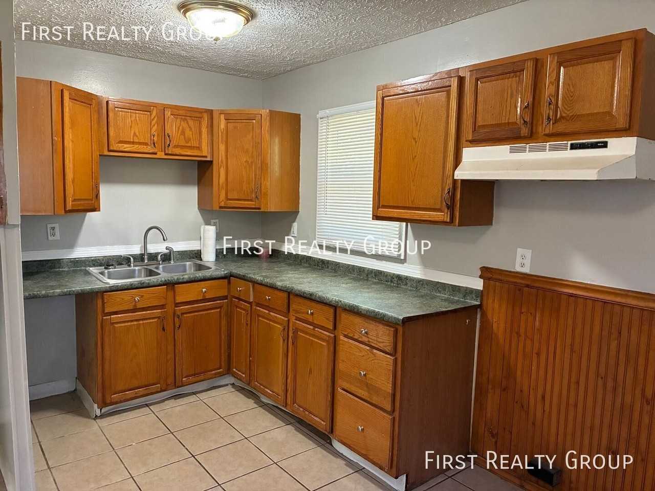 4905 Porterfield Dr - Photo 2 of 9