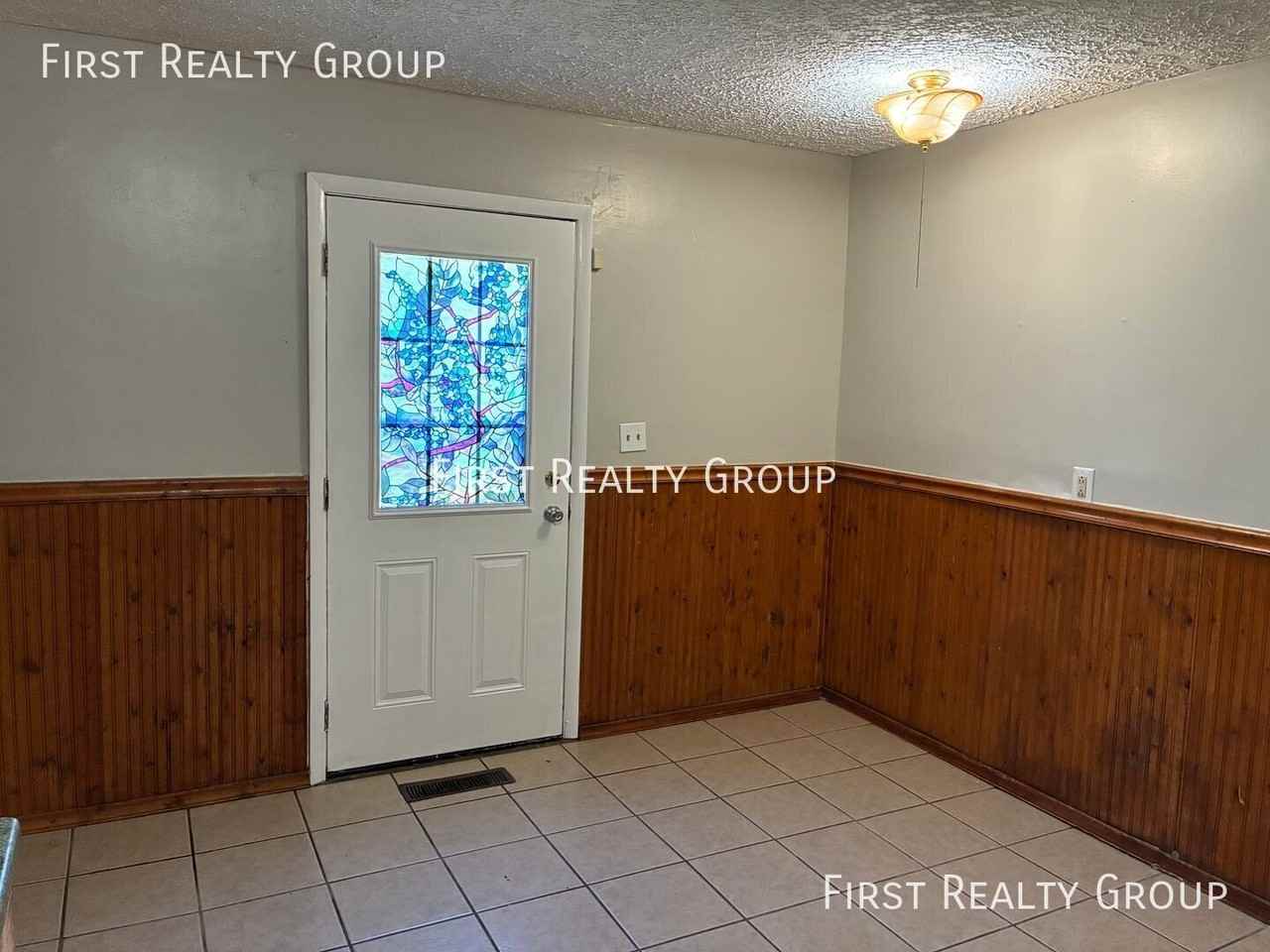 4905 Porterfield Dr - Photo 3 of 9