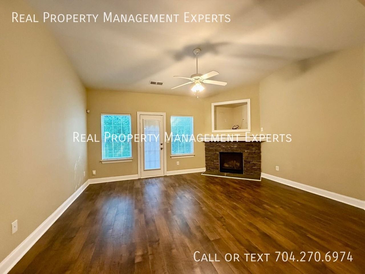 3116 Village Glen Ln - Photo 5 of 11