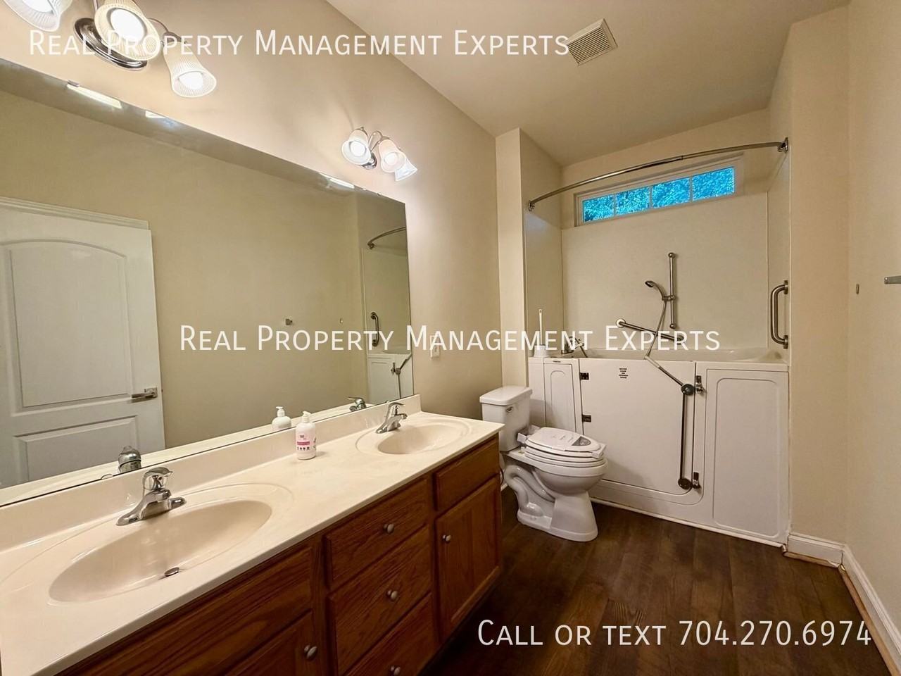 3116 Village Glen Ln - Photo 7 of 11