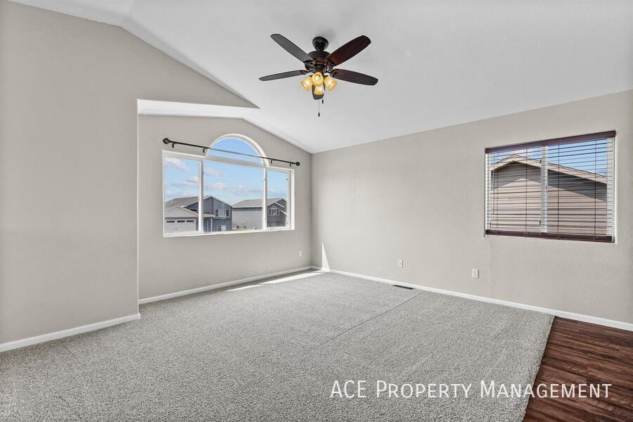 540 Pride Ct - Photo 5 of 12