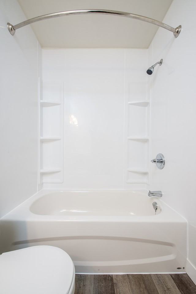 Adam Apartments - Photo 6 of 12