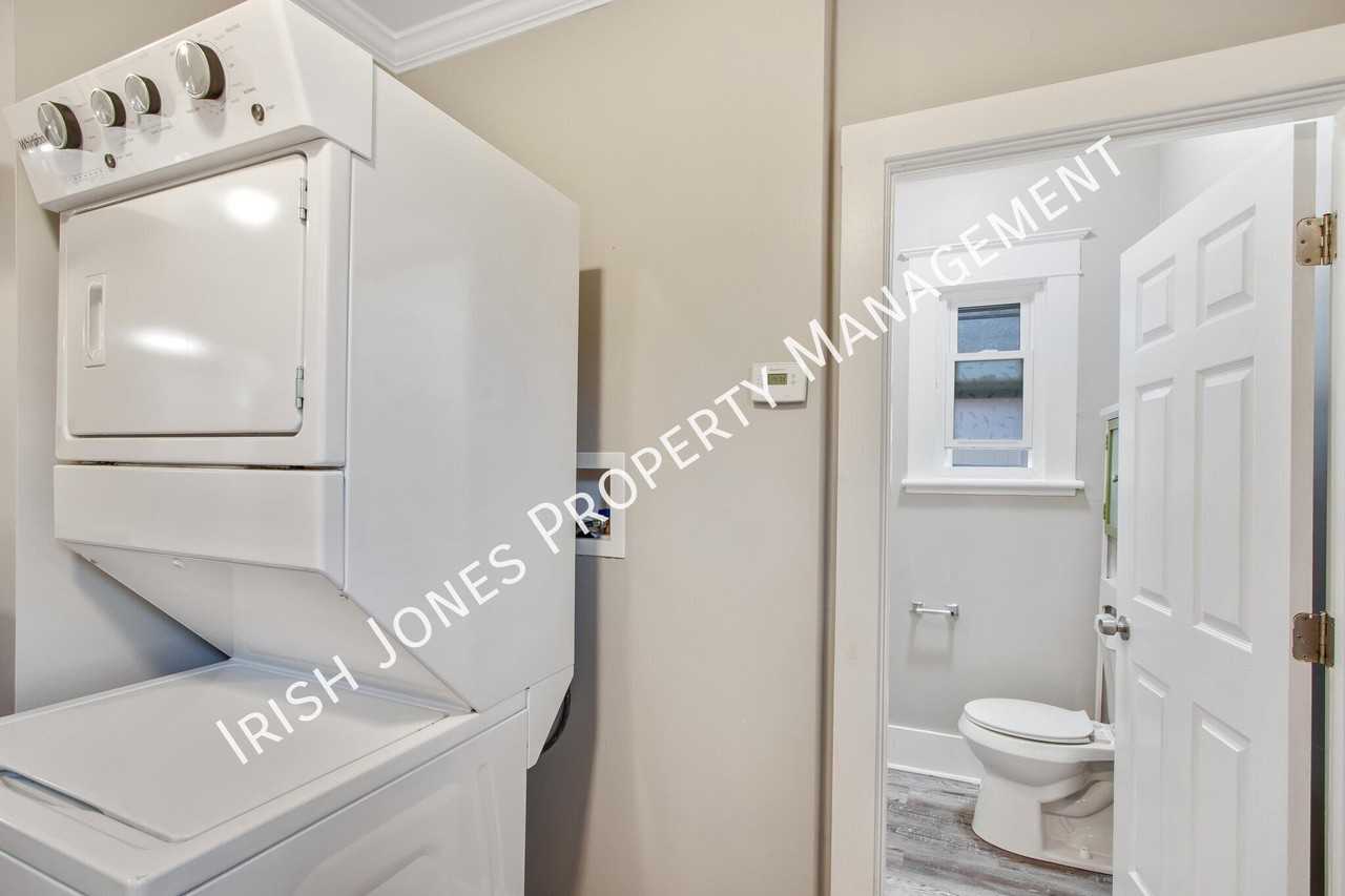 109 17th St #2 - Photo 7 of 14