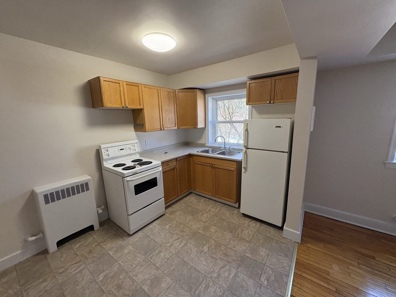 Wellington Apartments - Photo 5 of 17