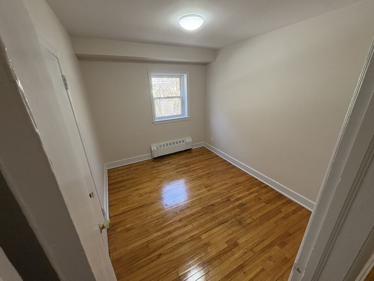 Wellington Apartments - Photo 6 of 17