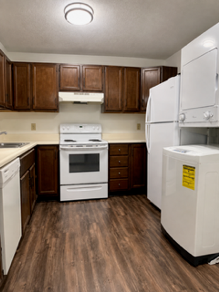 Your Next Home Awaits at The Quads – Comfortable 2 - Photo 4 of 22