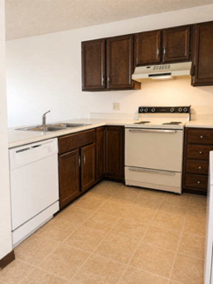 Your Next Home Awaits at The Quads – Comfortable 2 - Photo 6 of 22