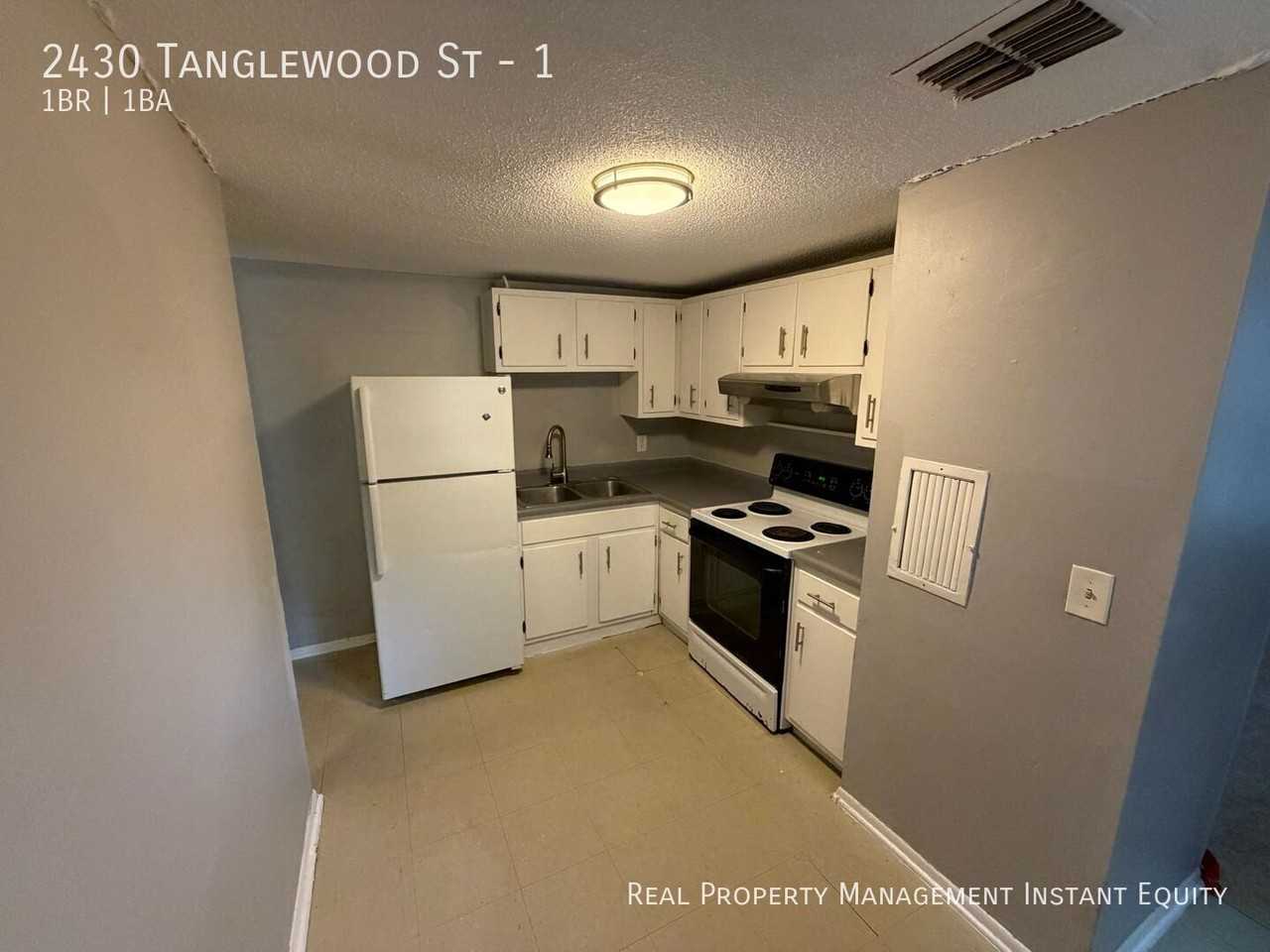 2430 Tanglewood St #1 - Photo 6 of 14