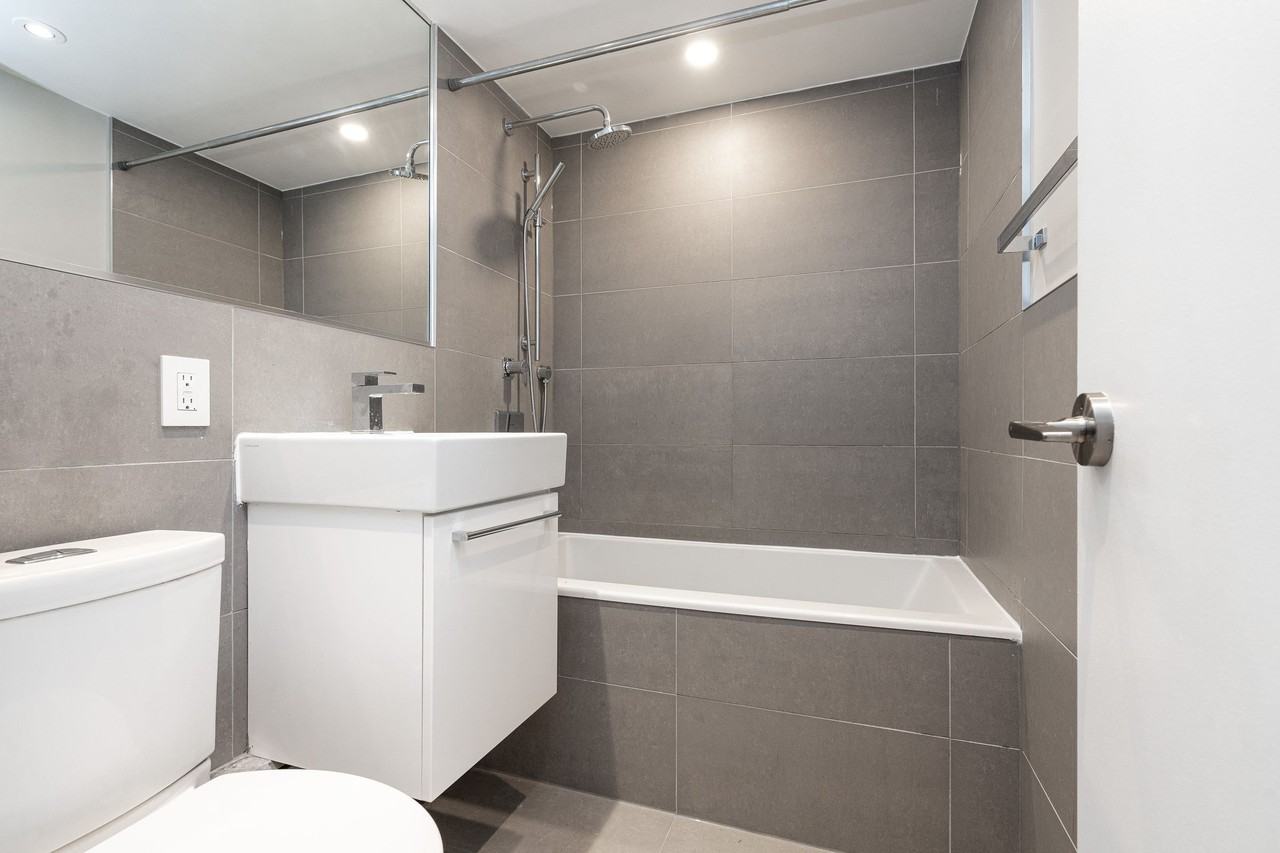 190 Jameson Avenue - Photo 4 of 10