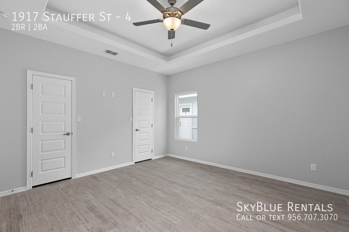 1917 Stauffer St #4 - Photo 7 of 9