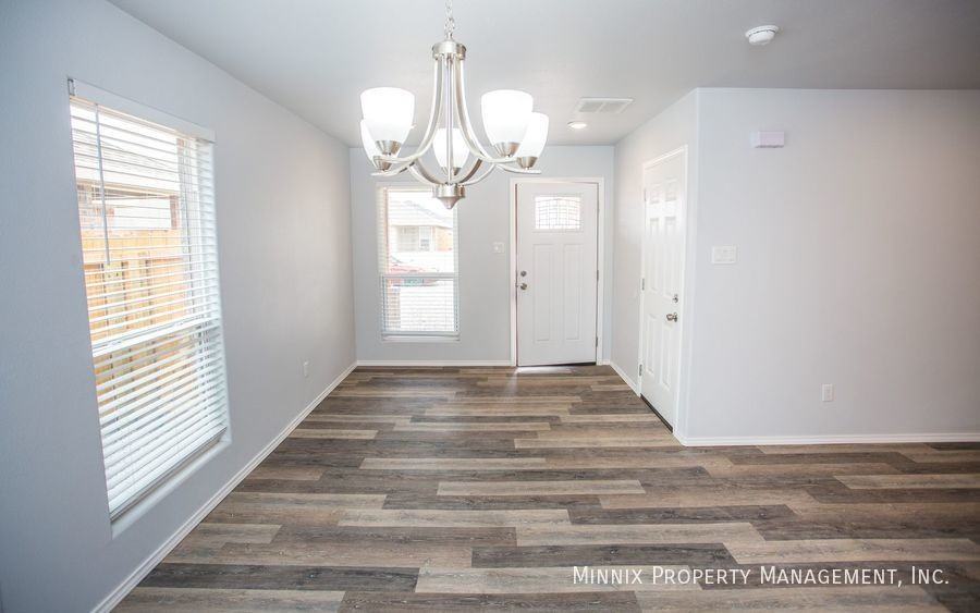 5506 Jarvis St #B - Photo 7 of 36