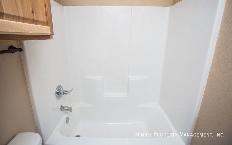 2517 N Avenue O - Photo 4 of 27