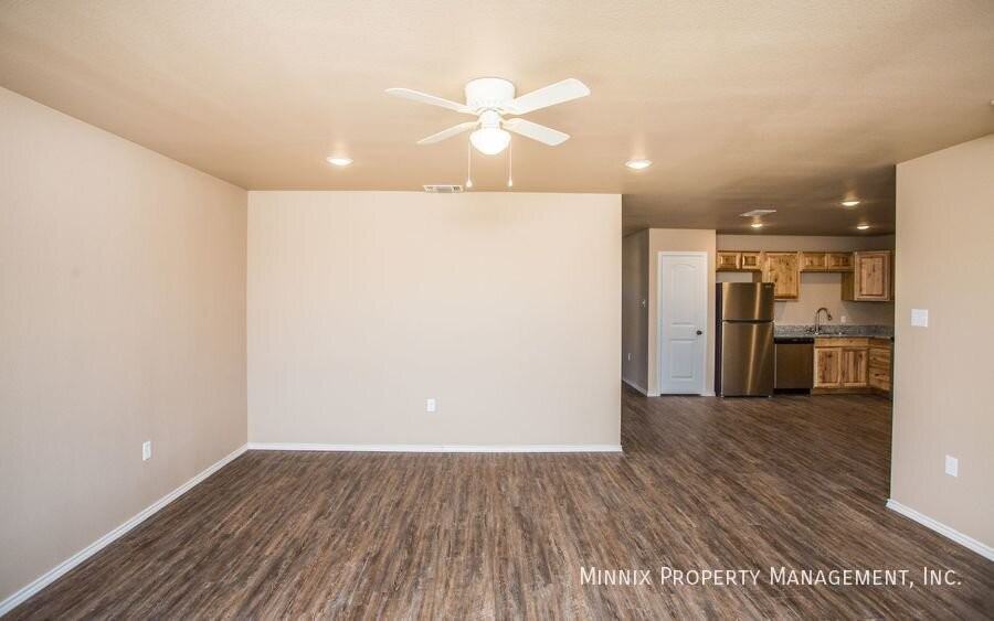 2517 N Avenue O - Photo 7 of 27