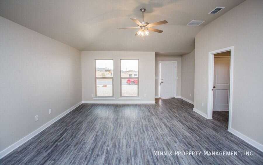 13603 Sherman Ave - Photo 7 of 38