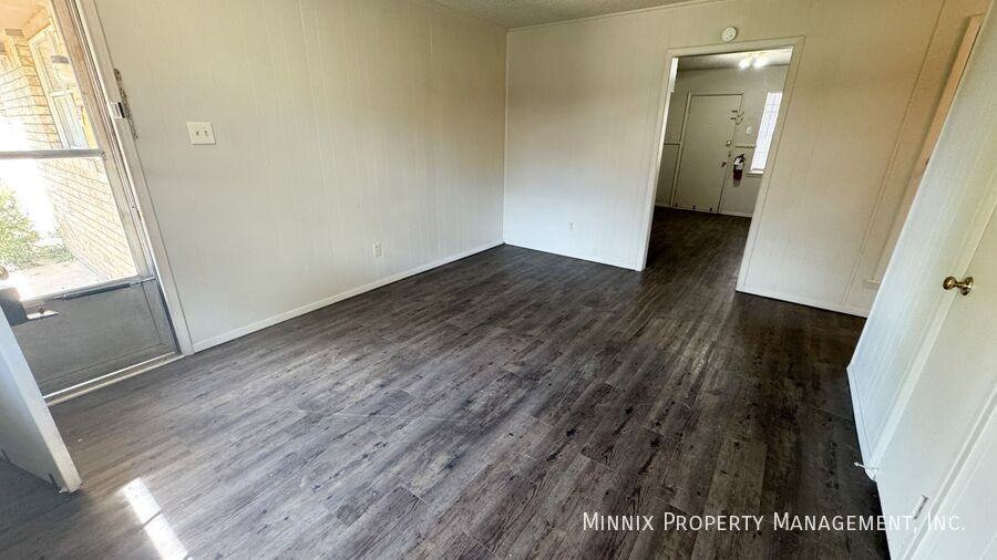 2217 26th St #B - Photo 6 of 26