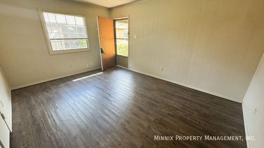 2217 26th St #B - Photo 7 of 26