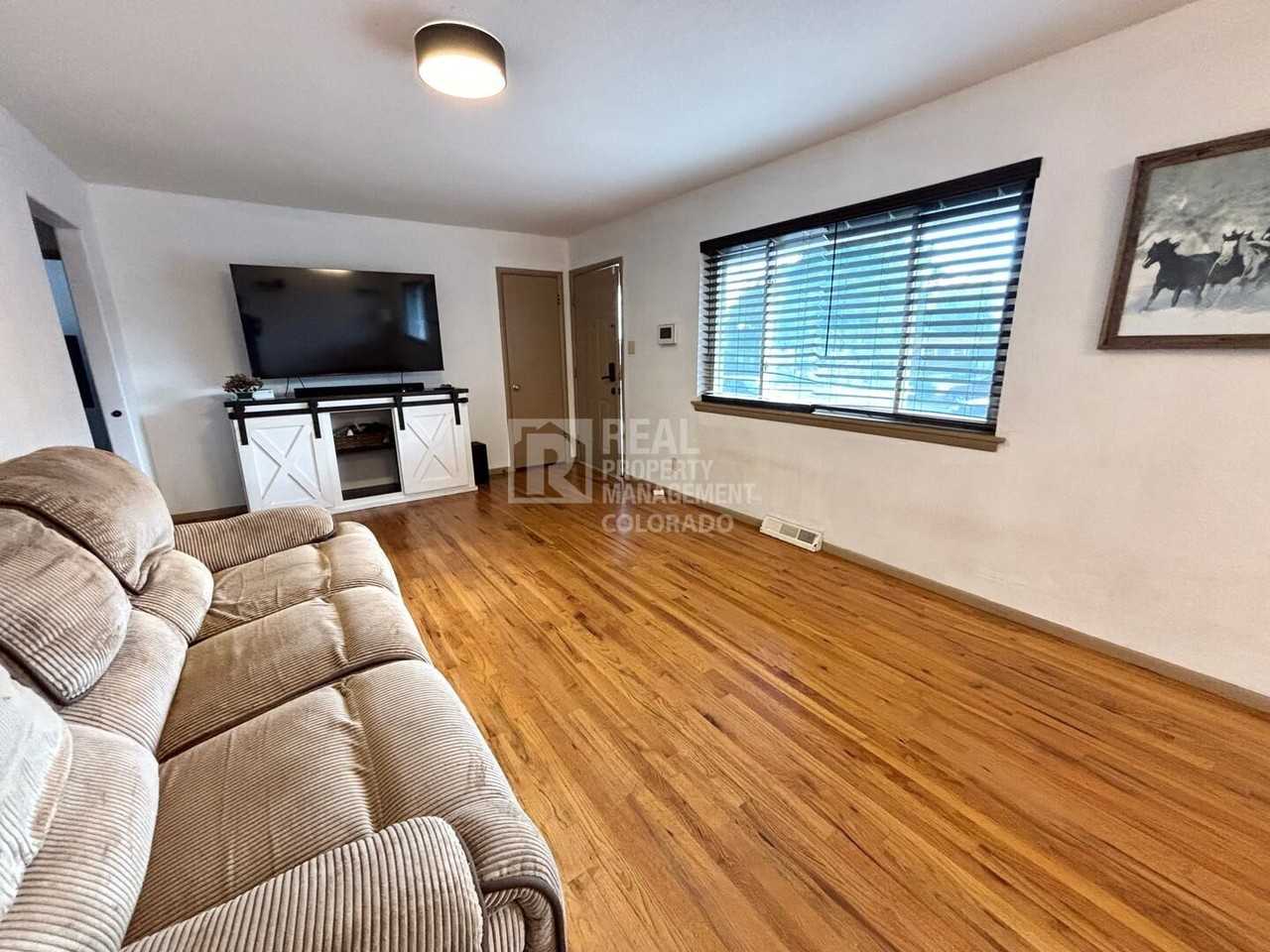609 Placid Rd - Photo 3 of 23