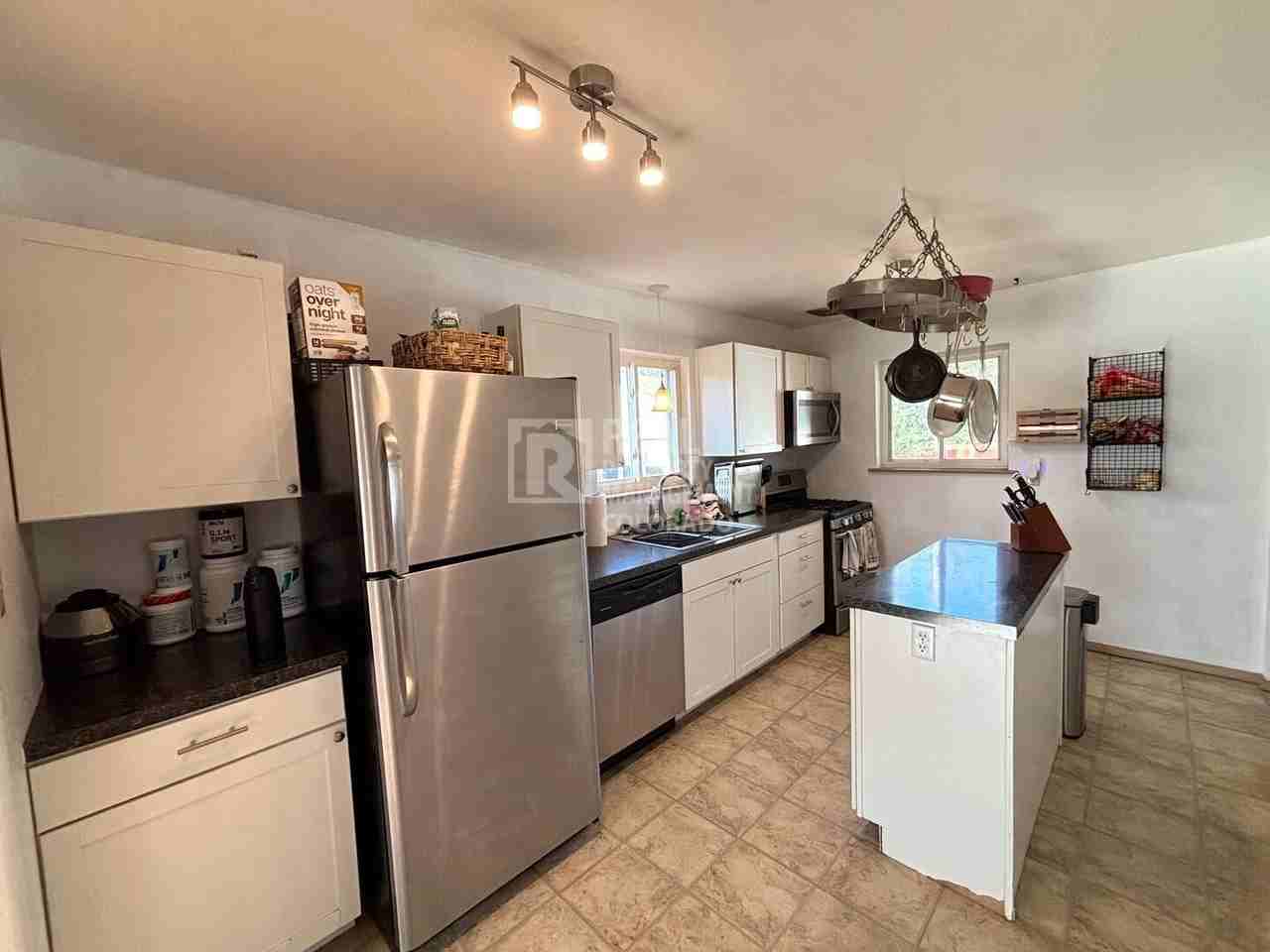 609 Placid Rd - Photo 4 of 23