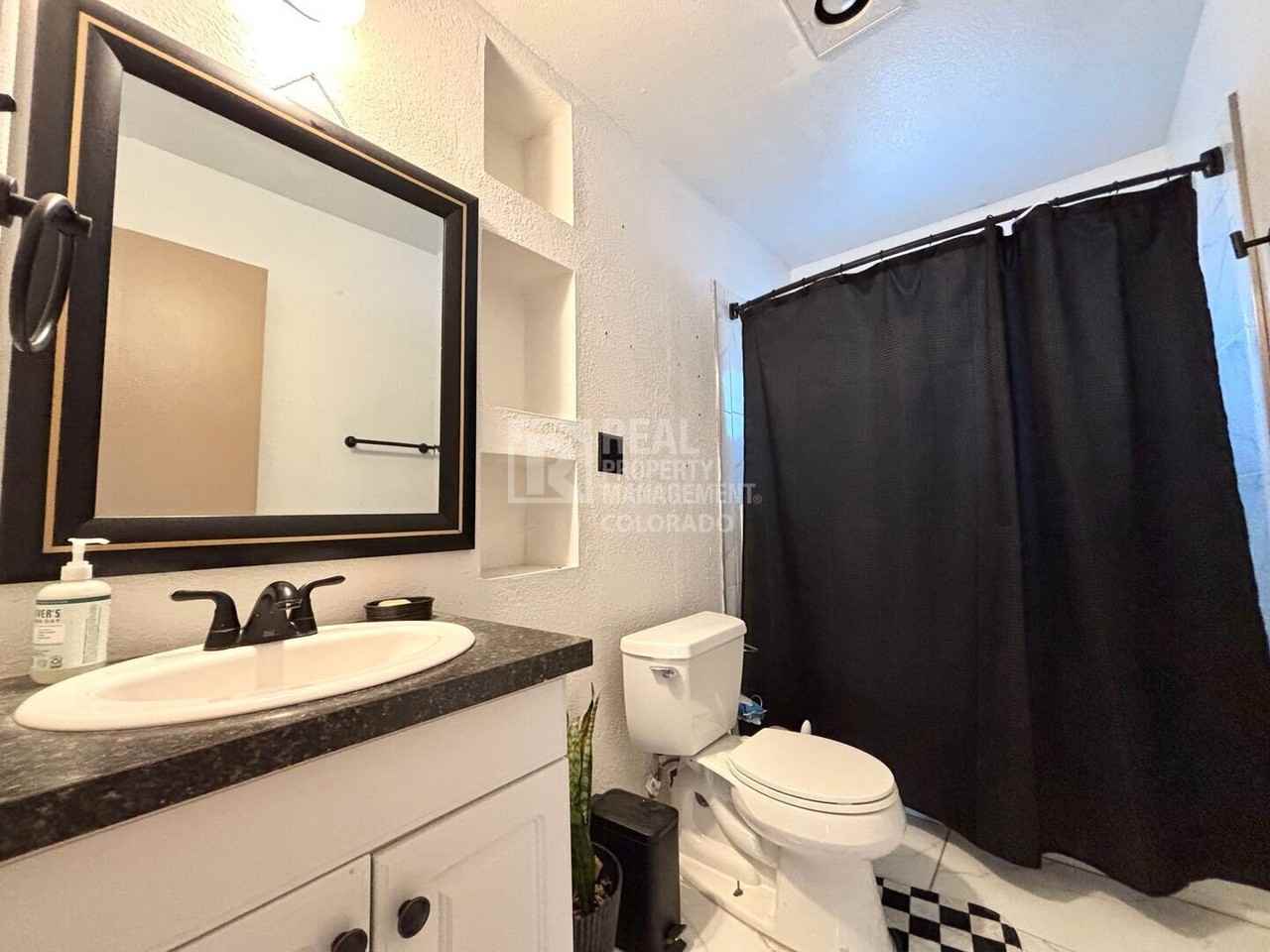 609 Placid Rd - Photo 7 of 23