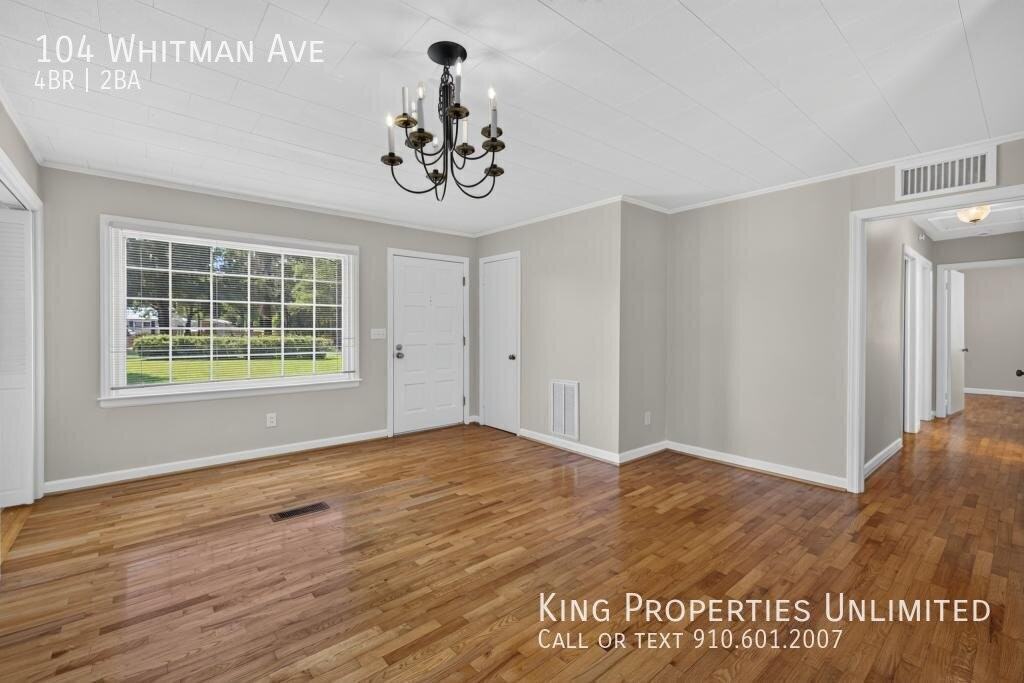 104 Whitman Ave - Photo 4 of 40