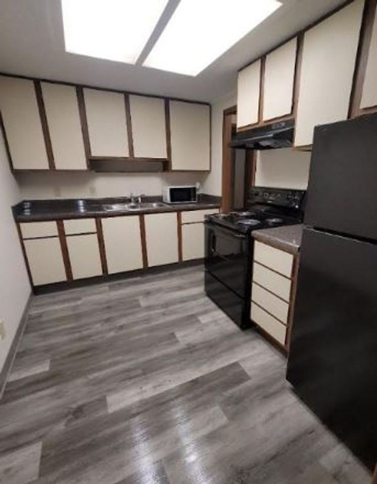 Cedar Gate Apartments LLC - Photo 4 of 21
