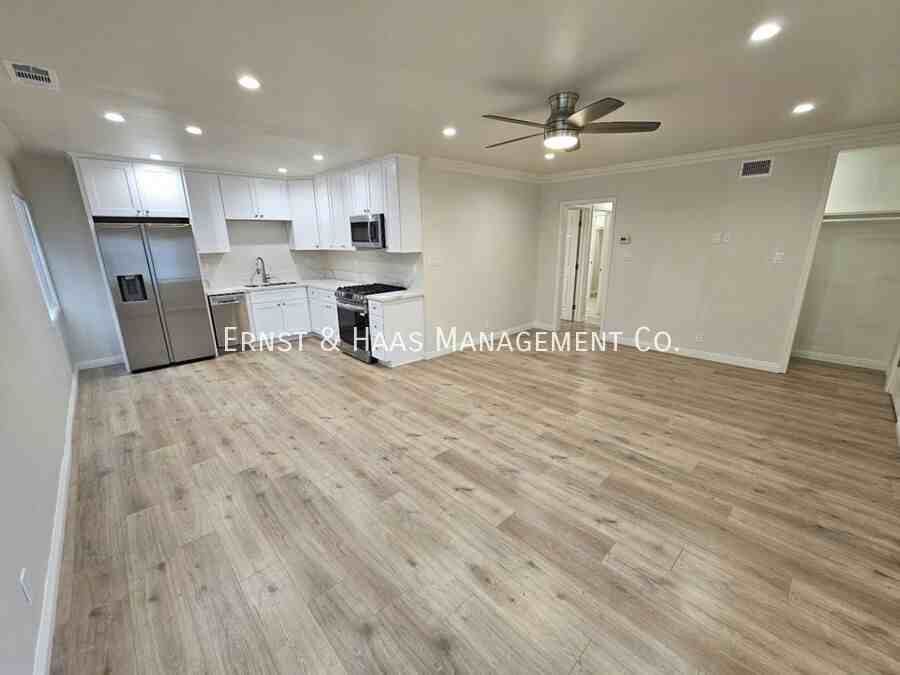 4240 N Lakewood Blvd #10 - Photo 5 of 22