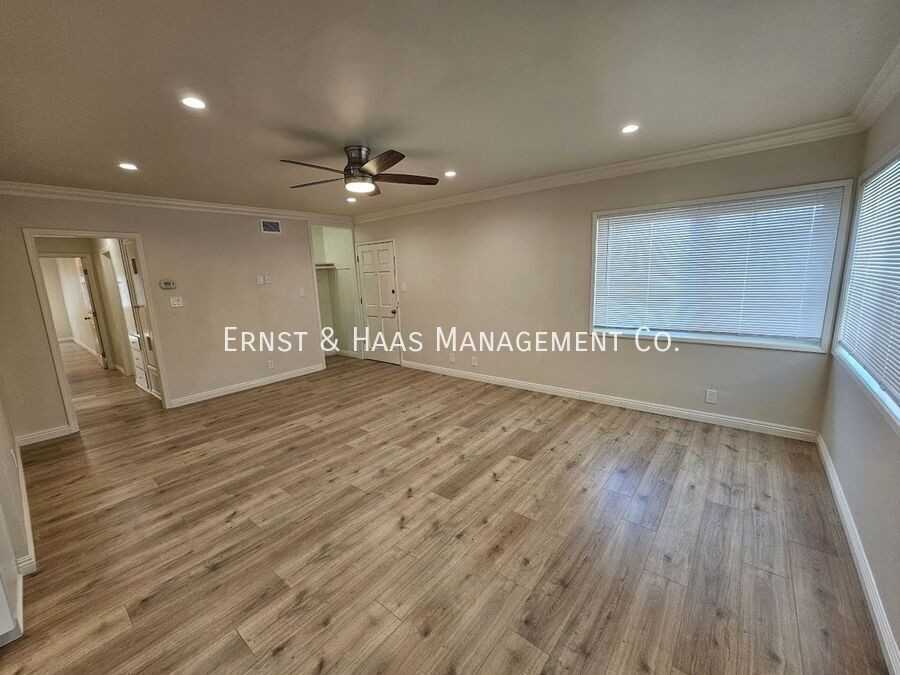 4240 N Lakewood Blvd #10 - Photo 7 of 22