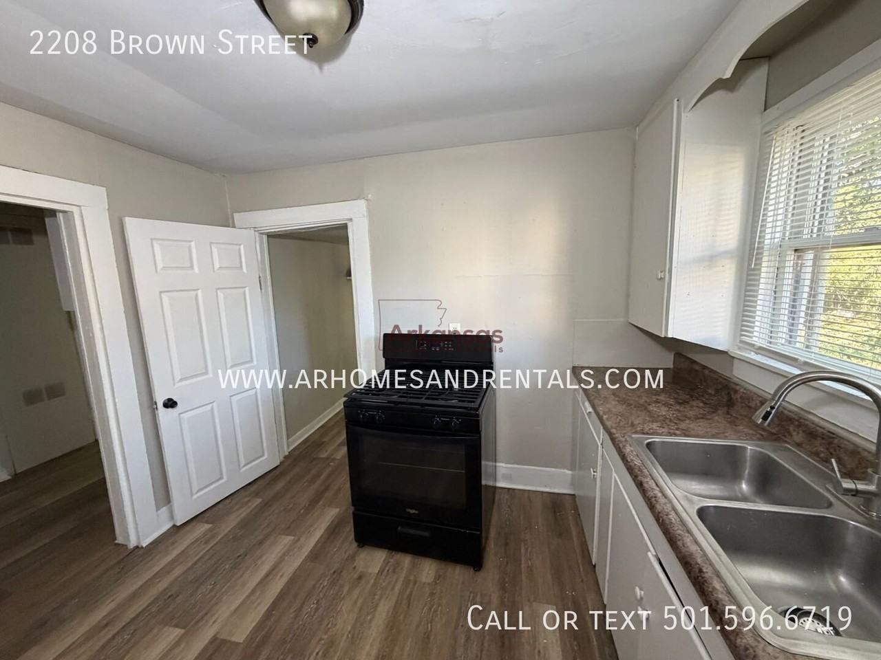 2208 Brown St - Photo 5 of 12