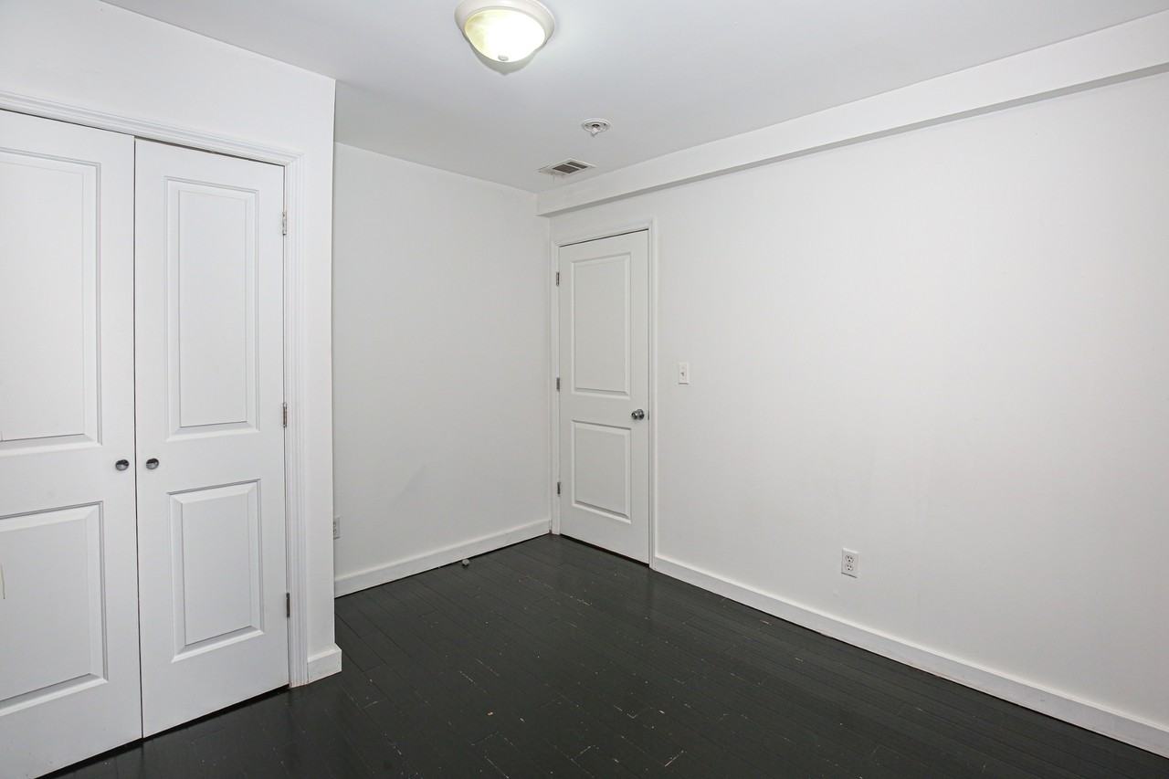 1312 Putnam Ave #1 - Photo 4 of 50