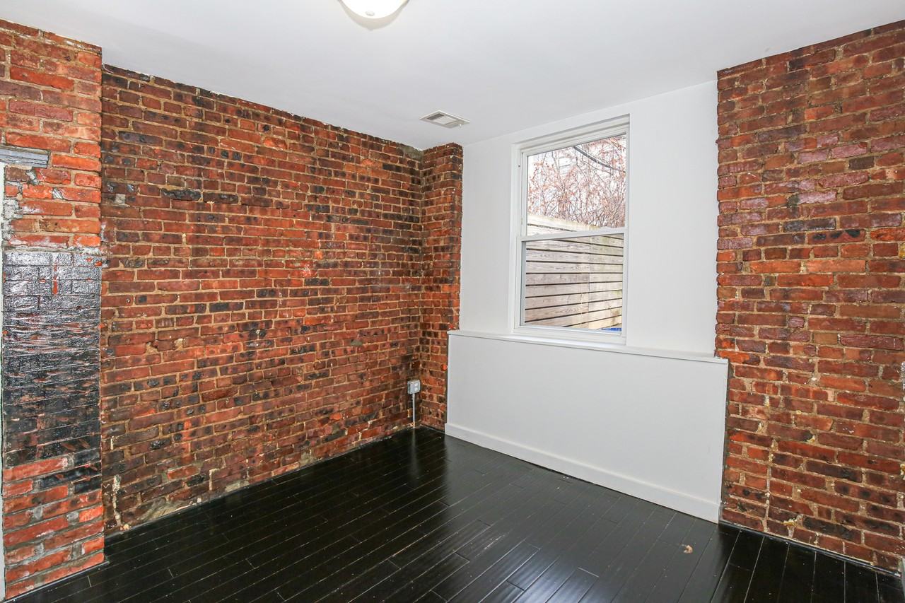 1312 Putnam Ave #1 - Photo 7 of 50