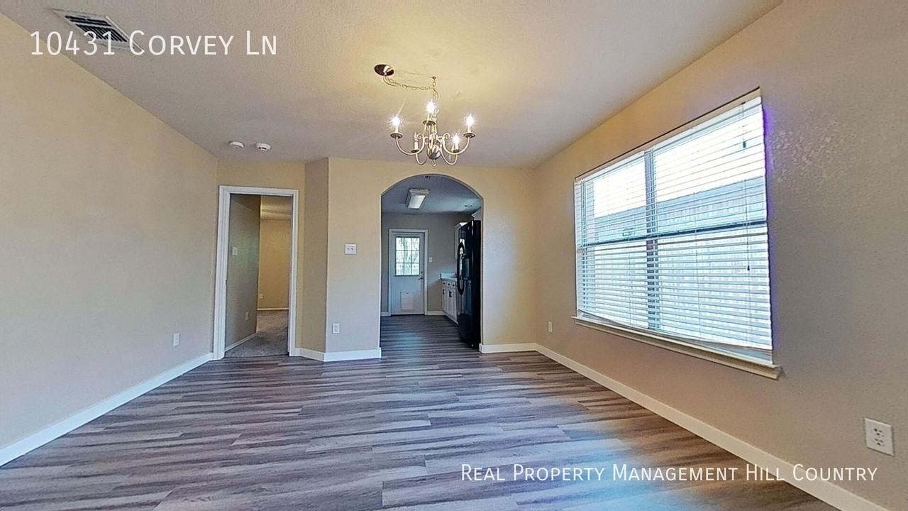 10431 Corvey Ln - Photo 3 of 13