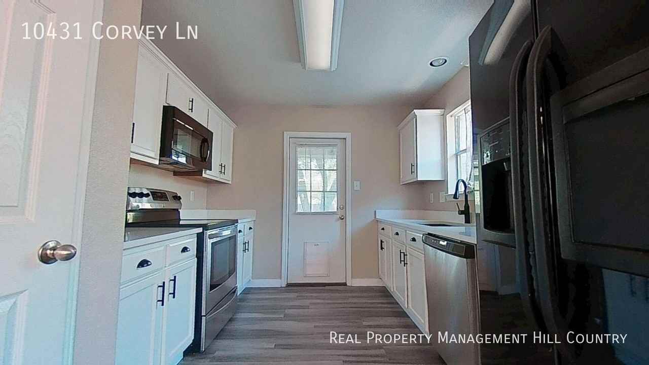 10431 Corvey Ln - Photo 6 of 13